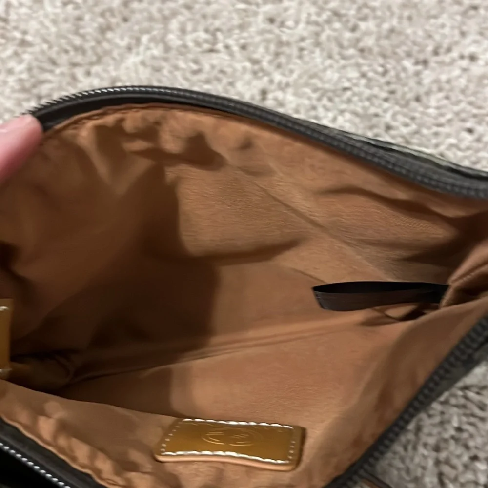 NWOT Giani Bernini women’s monogram brown and tan wristlet